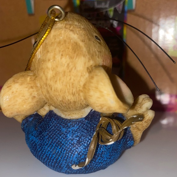Charming Tails Christmas Mouse Ornament - Picture 5 of 5